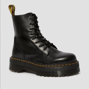 Platform Doc. Size 9, barley worn!!!